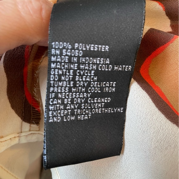 Multi color blouse. Size PS. Like new! - Picture 3 of 7